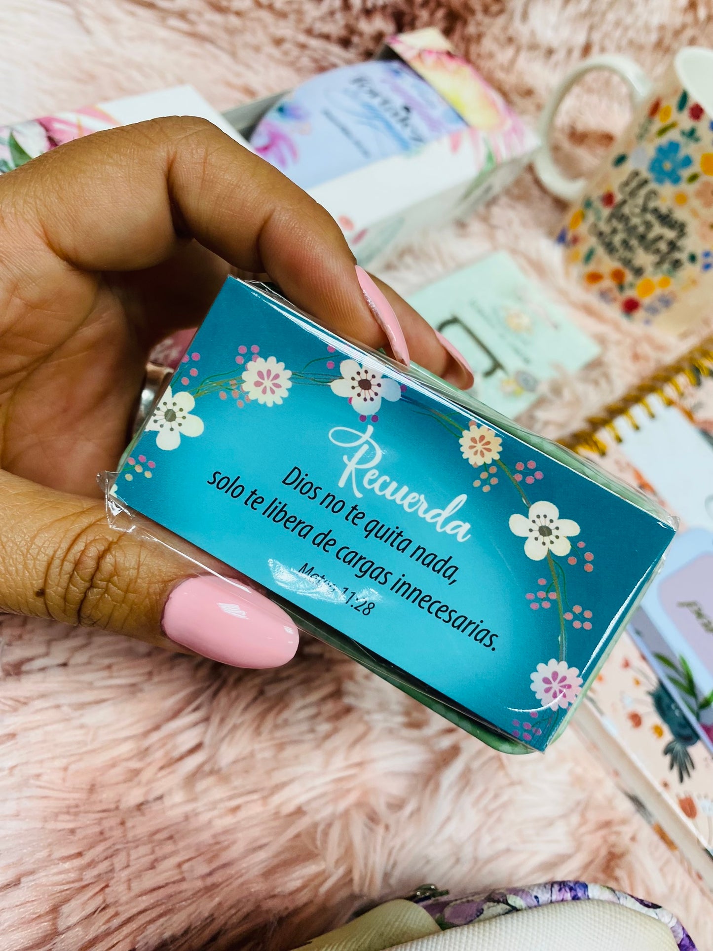 Cajas de promesas bíblicas para dedicar o regalar