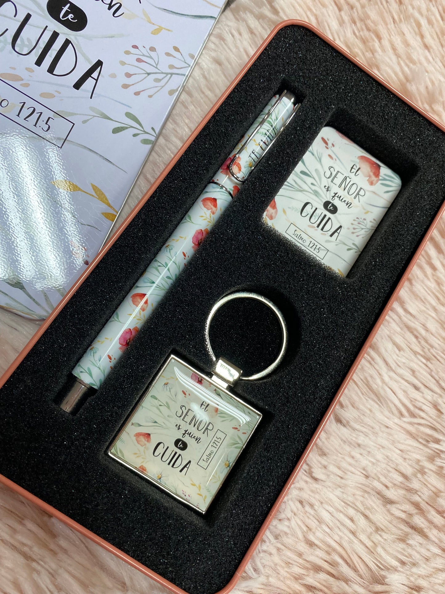 Caja de regalo bolígrafo llavero y promesa