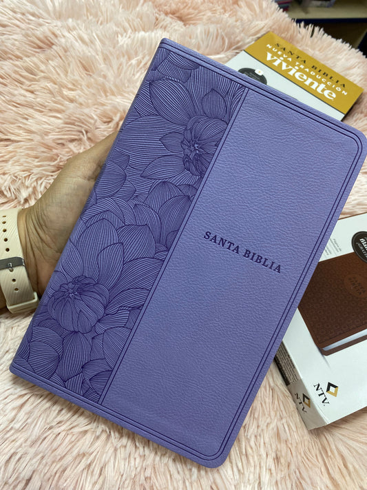 Biblia ultra delgada en símil piel letra mediana versión NTV: nueva traducción viviente