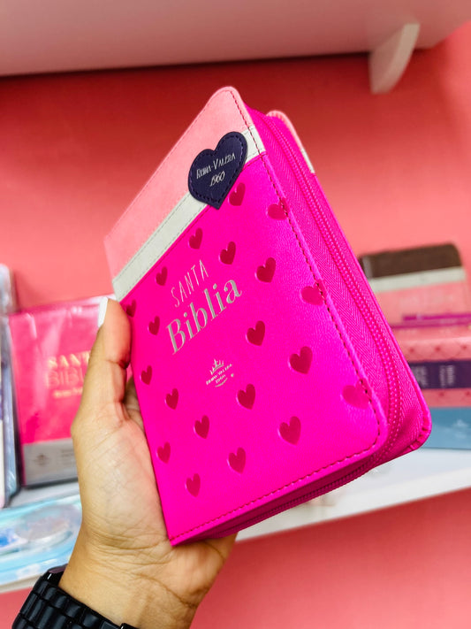 Biblia tamaño bolsillo letra 8 puntos con cierre símil piel versión RV60 con concordancia