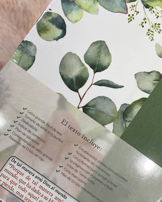 Biblia tapa dura con tela floreada versión RV1960 con concordancia