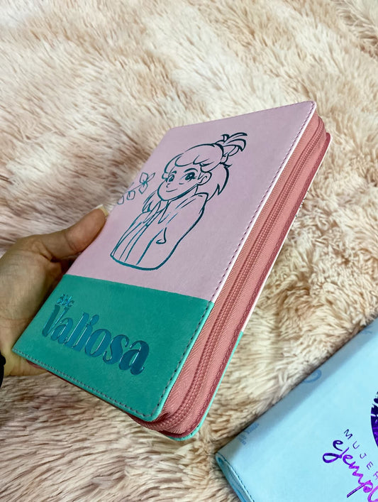 Biblia valiosa letra grande versión TLA con cierre canto plateado