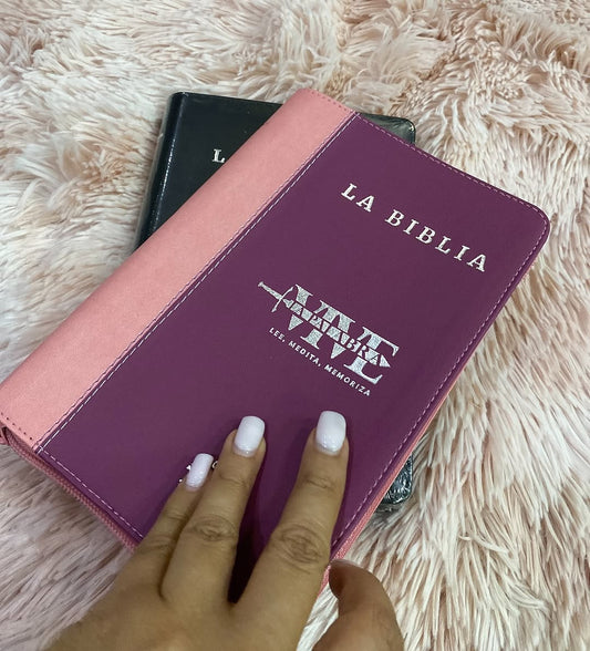 Biblia letra grande versión TLA con cierre canto plateado y estudios bíblicos