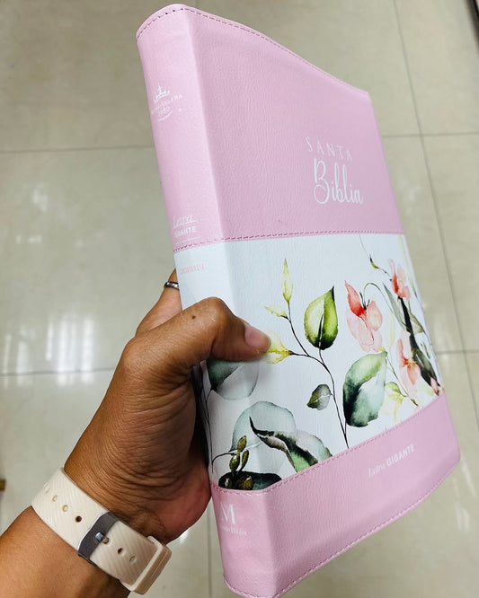 Biblia letra gigante 15 puntos con cierre e índice y canto floreado versión RV60 con concordancia