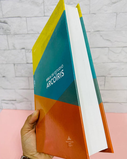Biblia de estudio arcoiris en tapa dura versión RV1960