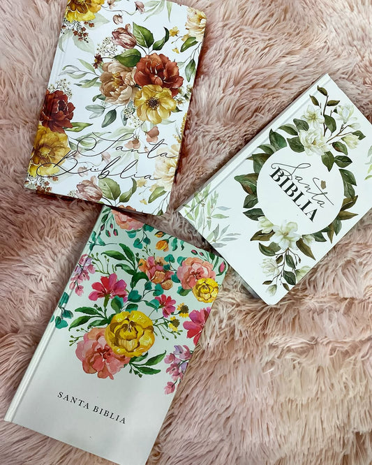Biblia tapa dura floreada letra grande 10 puntos versión RV1960 con concordancia