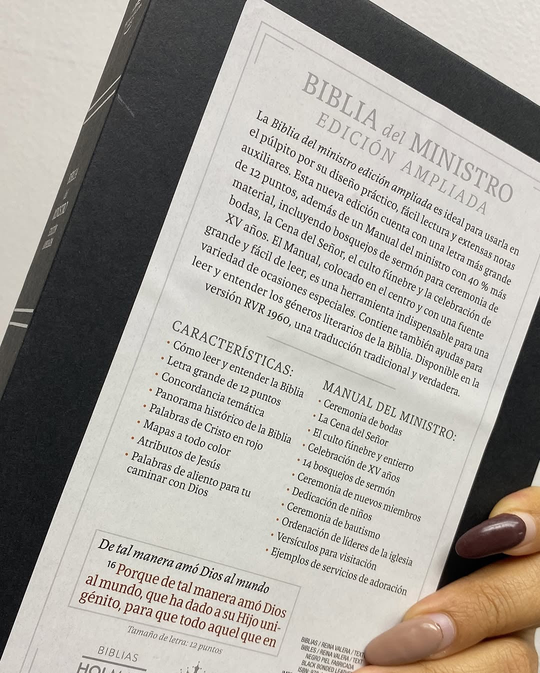 Biblia del ministro en símil piel color negro con canto plateado