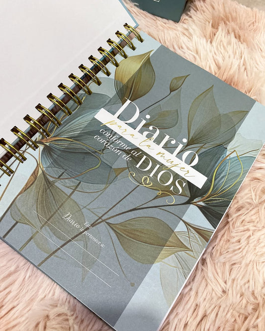 Diario devocional de la mujer conforme al corazón de Dios