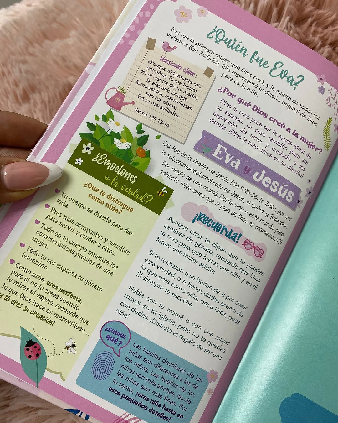 Biblia de promesas para niñas versión RV1960 ilustrada en tapa dura y promesas marcadas