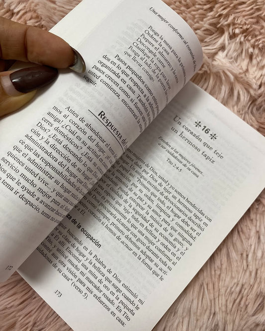 Libro una mujer conforme al corazón de Dios de Elizabeth George