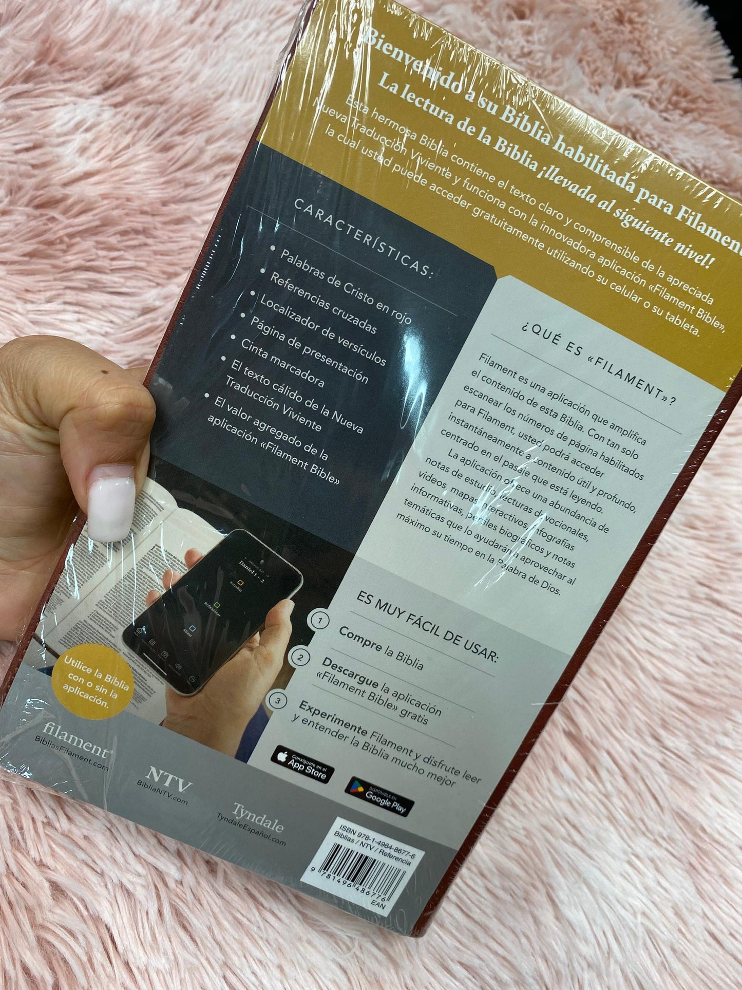 Biblia ultra fina canto dorado versión NTV símil piel letra mediana