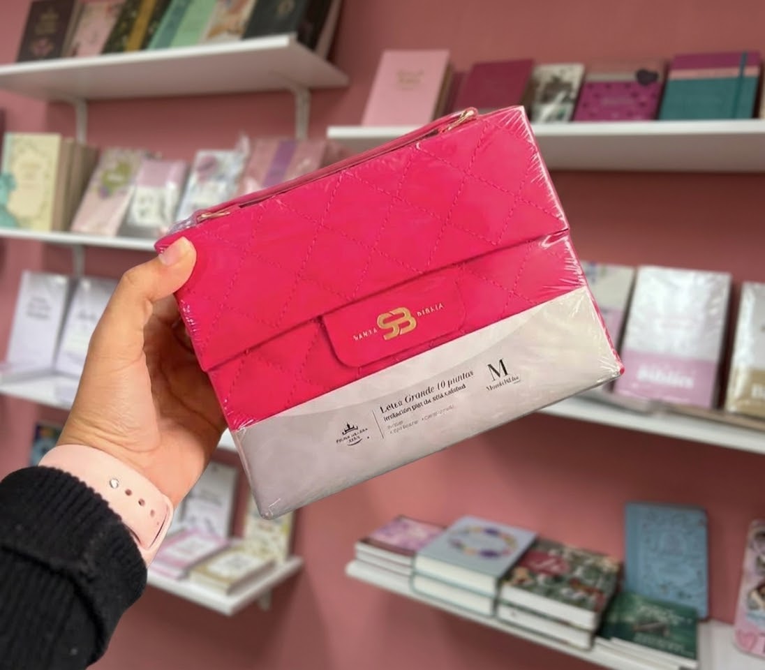 Biblia tipo cartera roja de canto dorado mediana de letras grandes 10 puntos versión RV1960 en imitación piel