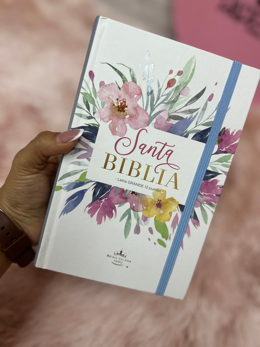 Biblia en tapa dura letra grande 12 puntos de canto floreado versión RV1960 con concordancia y palabras de Jesús en rojo