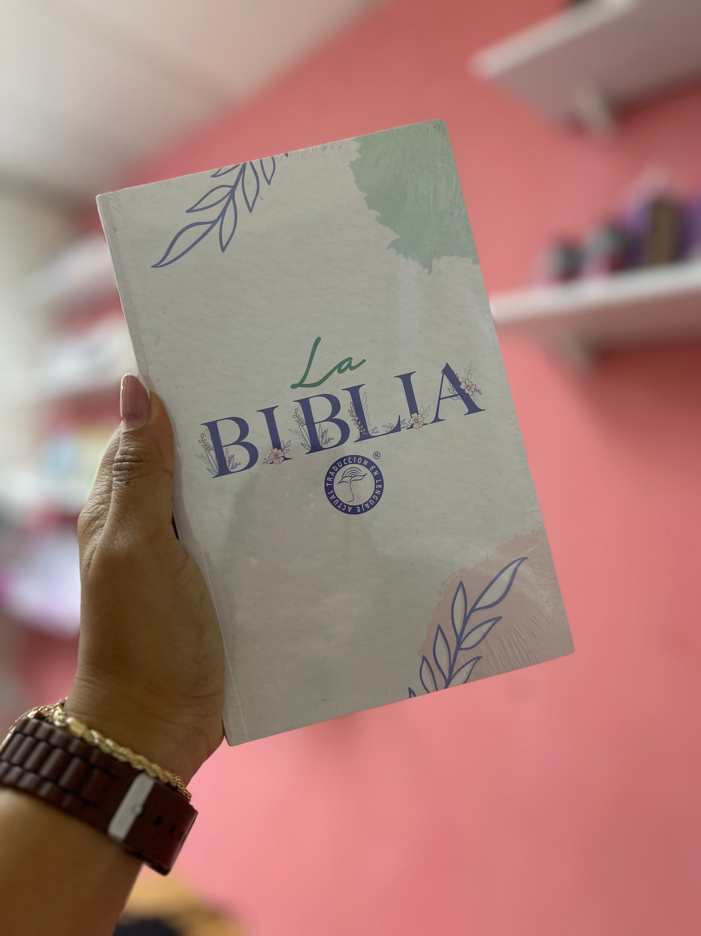 Biblias económicas tapa rústica papel imprenta versión TLA