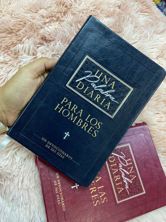 Libro devocional: una palabra diaria para los hombres