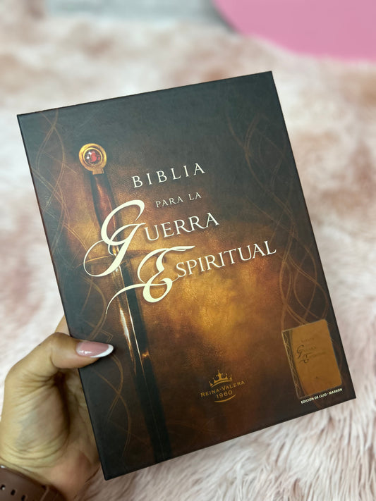 Biblia de estudio para la guerra espiritual en imitación piel de lujo canto dorado versión RV1960