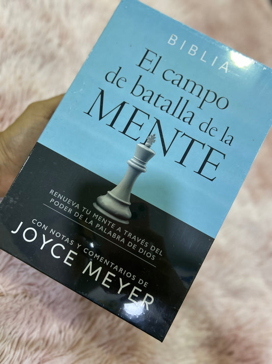 Biblia el campo de batalla de la mente de Joyce Meyer en tapa dura