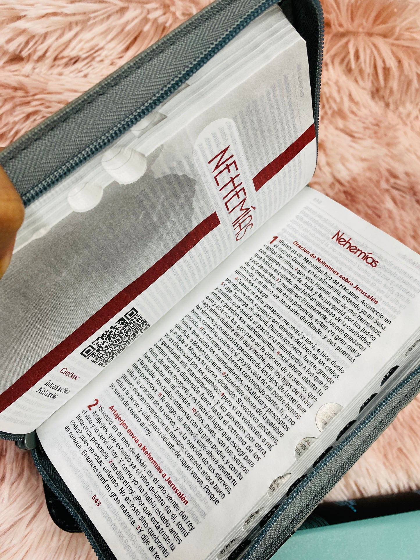 Biblia de bolsillo tipo monedero con cierre e índice letra mediana versión RV1960