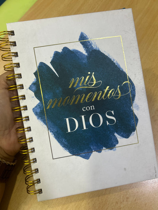 Diario devocional; mis momentos con Dios con espiral tapa dura