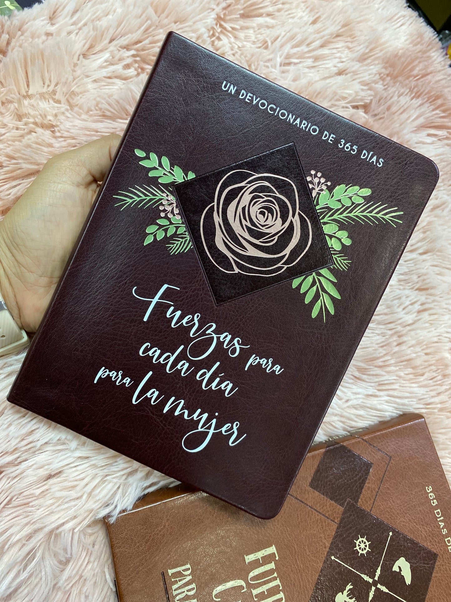 Libro devocional: fuerzas para cada día para la mujer