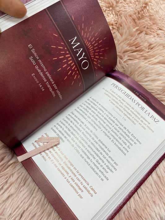 Libro devocional Jesús primero para mujeres