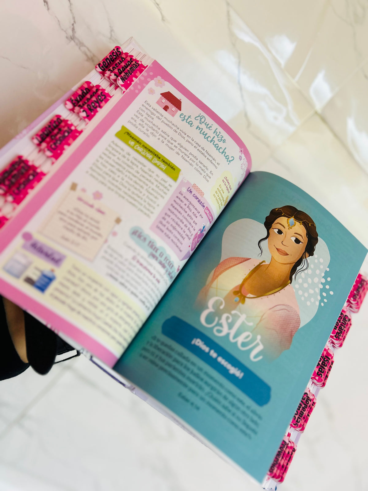 Biblia de promesas para niñas versión NTV tapa dura + personalizado