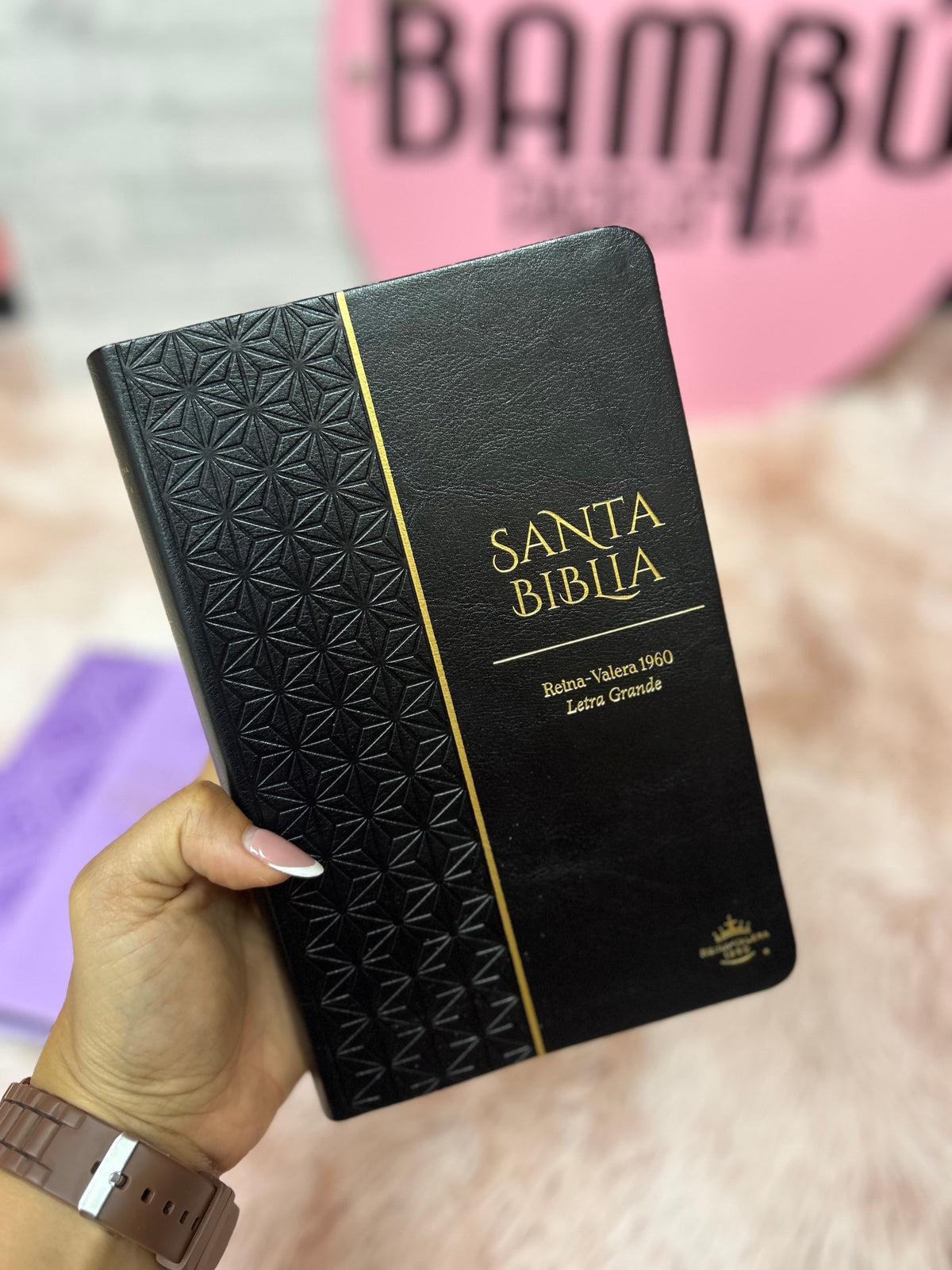Biblia de letra grande 11,5 puntos en símil piel canto pintado palabras de Jesús en rojo y concordancia