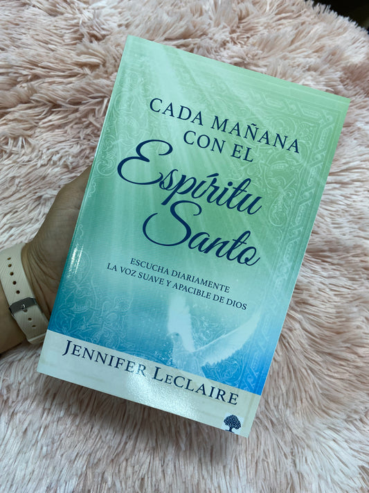 Libro devocional: cada mañana con el espíritu santo de Jennifer LEClaire