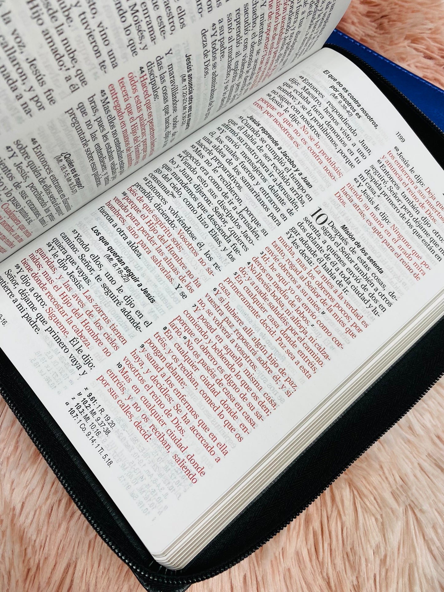 Biblia letra grande 12 puntos con cierre y canto dorado versión RV1960