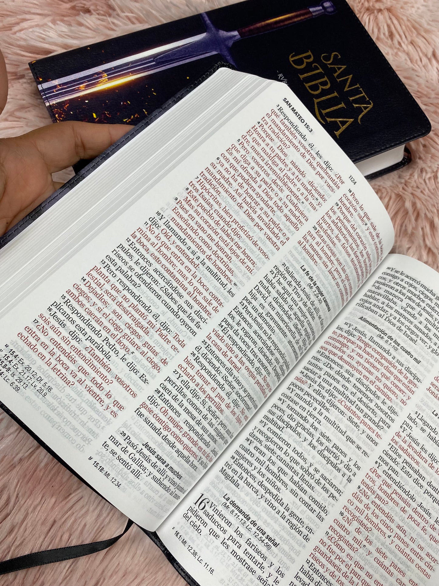 Biblia león de Judá letra grande 12 puntos tapa flexible versión RV1960 con palabras de Jesús en rojo y concordancia