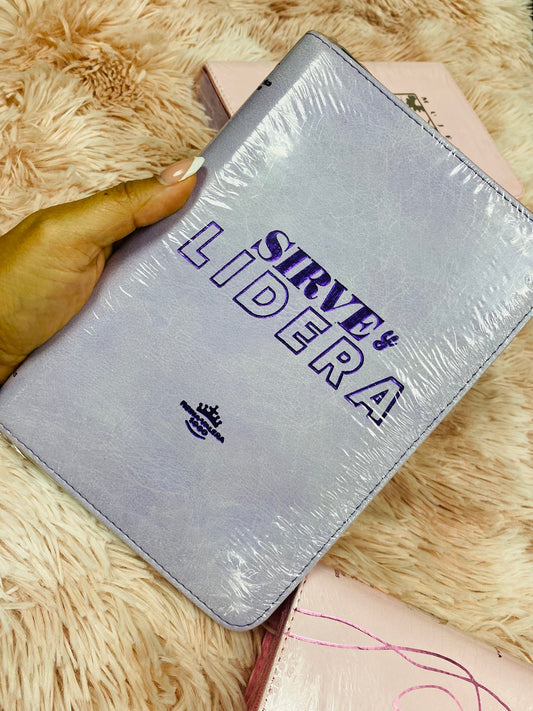 Biblia sirve y lidera letra grande 12 puntos versión RV1960 con cierre canto plateado contenido complementario