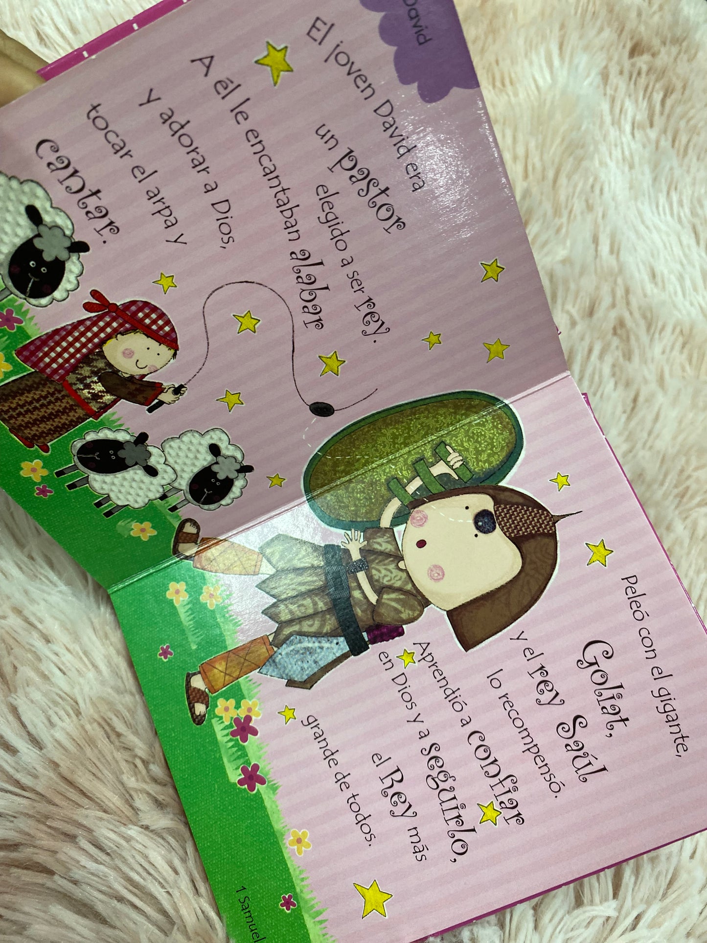 Biblia historias para niñas en material cartón duro