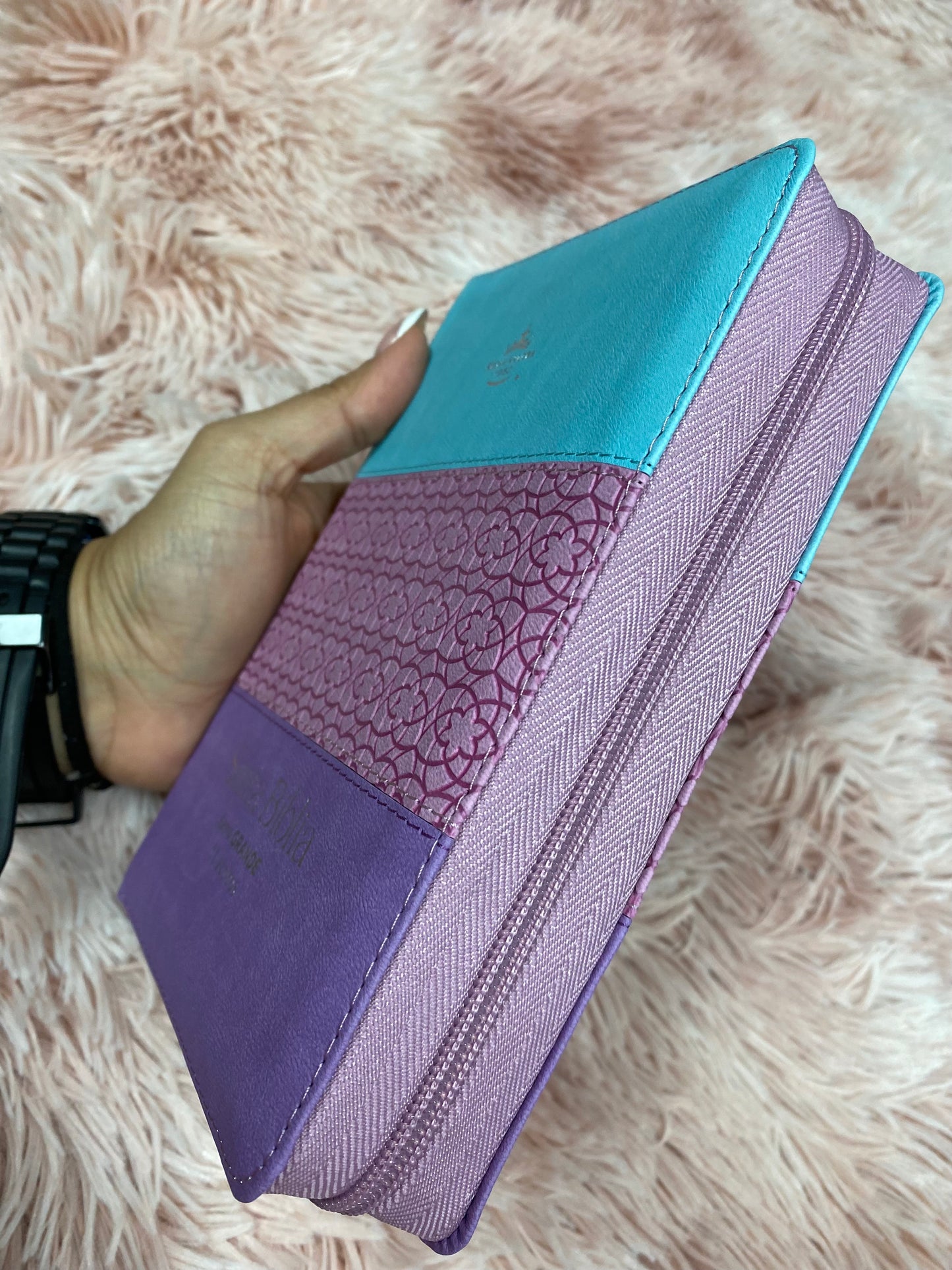 Biblia mediana letra grande 11 puntos con cierre e índice versión RV960 palabras de Jesús en rojo con concordancia