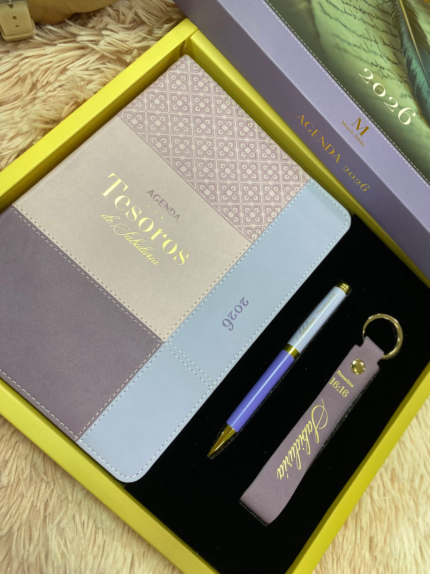 Agendas 2026 - Tesoros de sabiduría en caja con llavero y bolígrafo