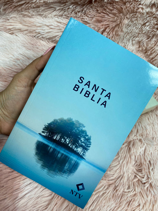 Biblias económicas tapa rústica papel imprenta versión NTV