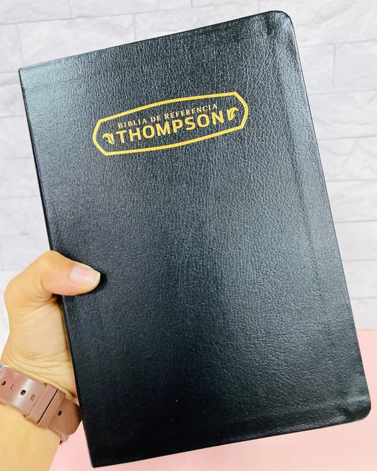 Biblia de estudio Thompson de referencias canto dorado en símil piel