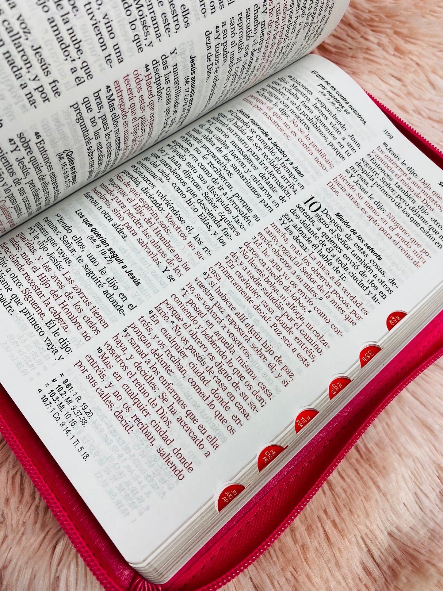 Biblia letra grande 12 puntos con índice cierre y canto dorado versión RV1960