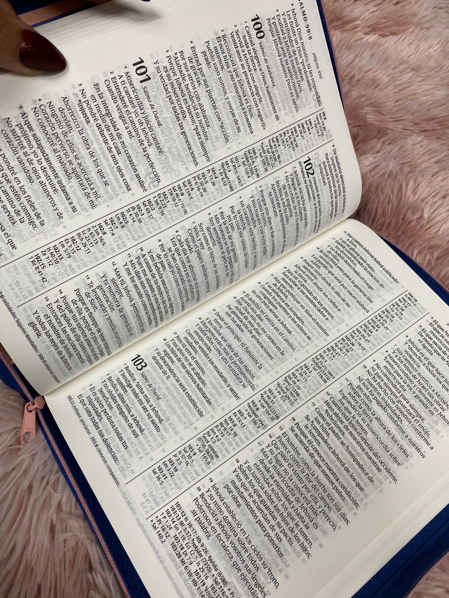 Biblia con cierre letra grande ultrafina palabras de Jesús en rojo versión RV1960