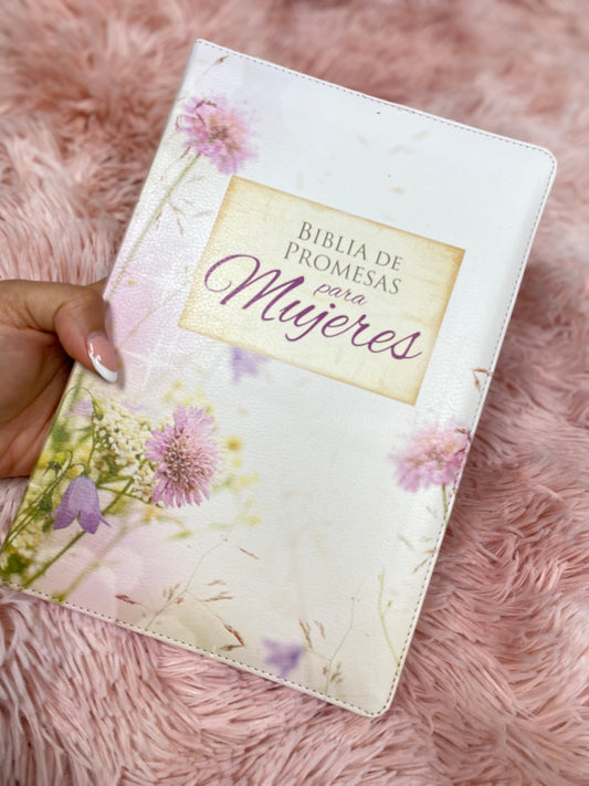 Biblia de promesas para la mujer letra gigante 13 puntos con cierre e índice palabras de Jesús en rojo
