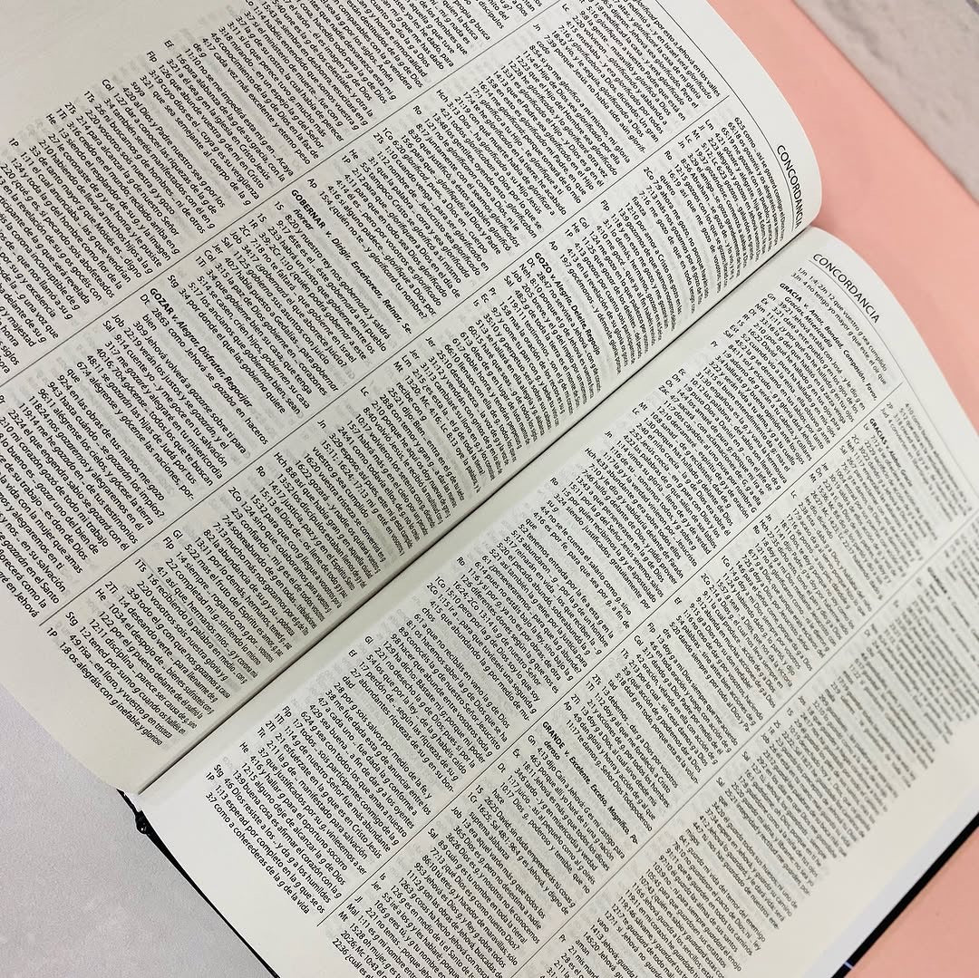 Biblia de estudio Thompson milenio de referencias versión RV1960 en tapa dura