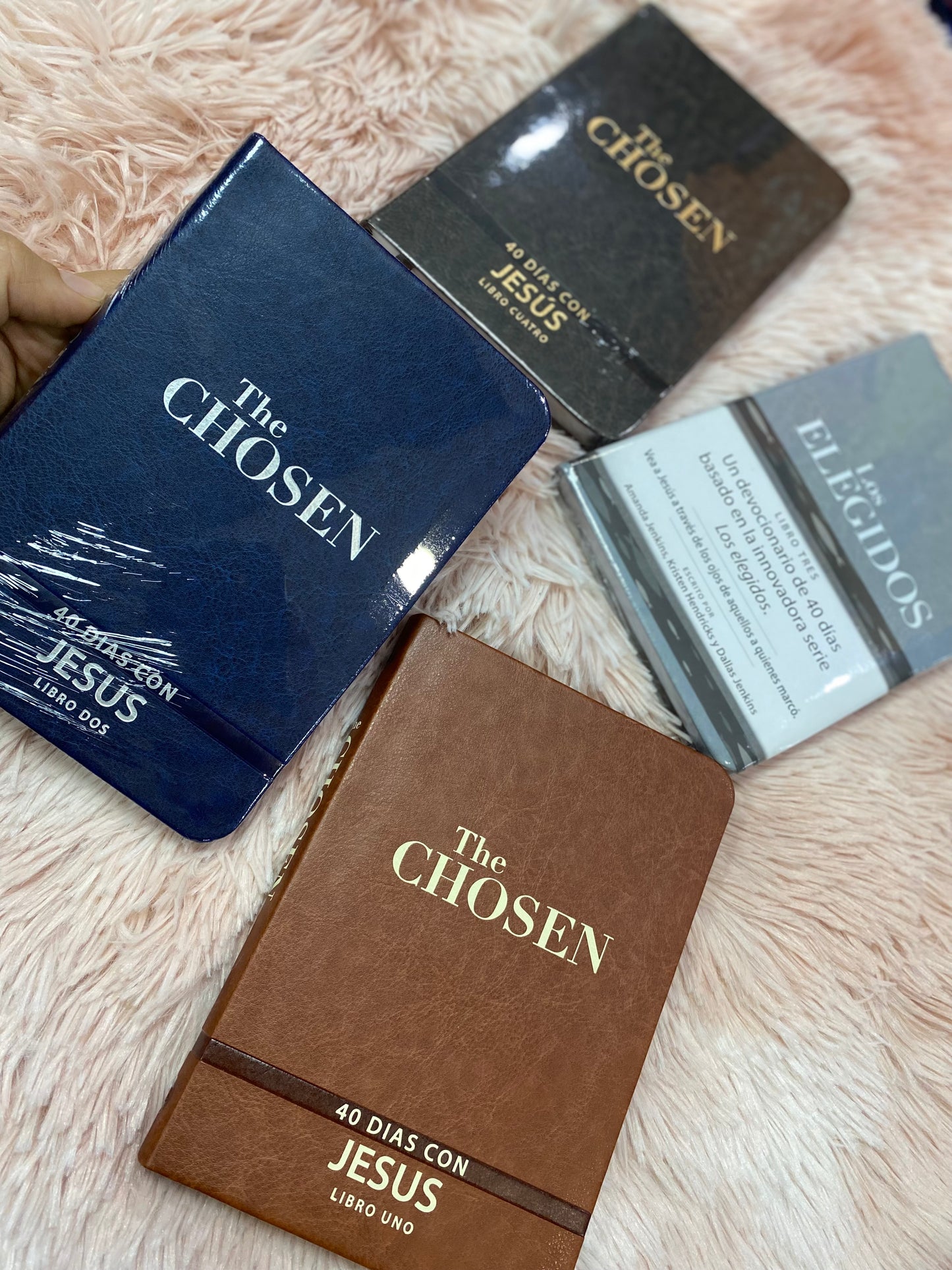 The Chosen: saga de 4 libros (se venden por separados, precio de c/u)