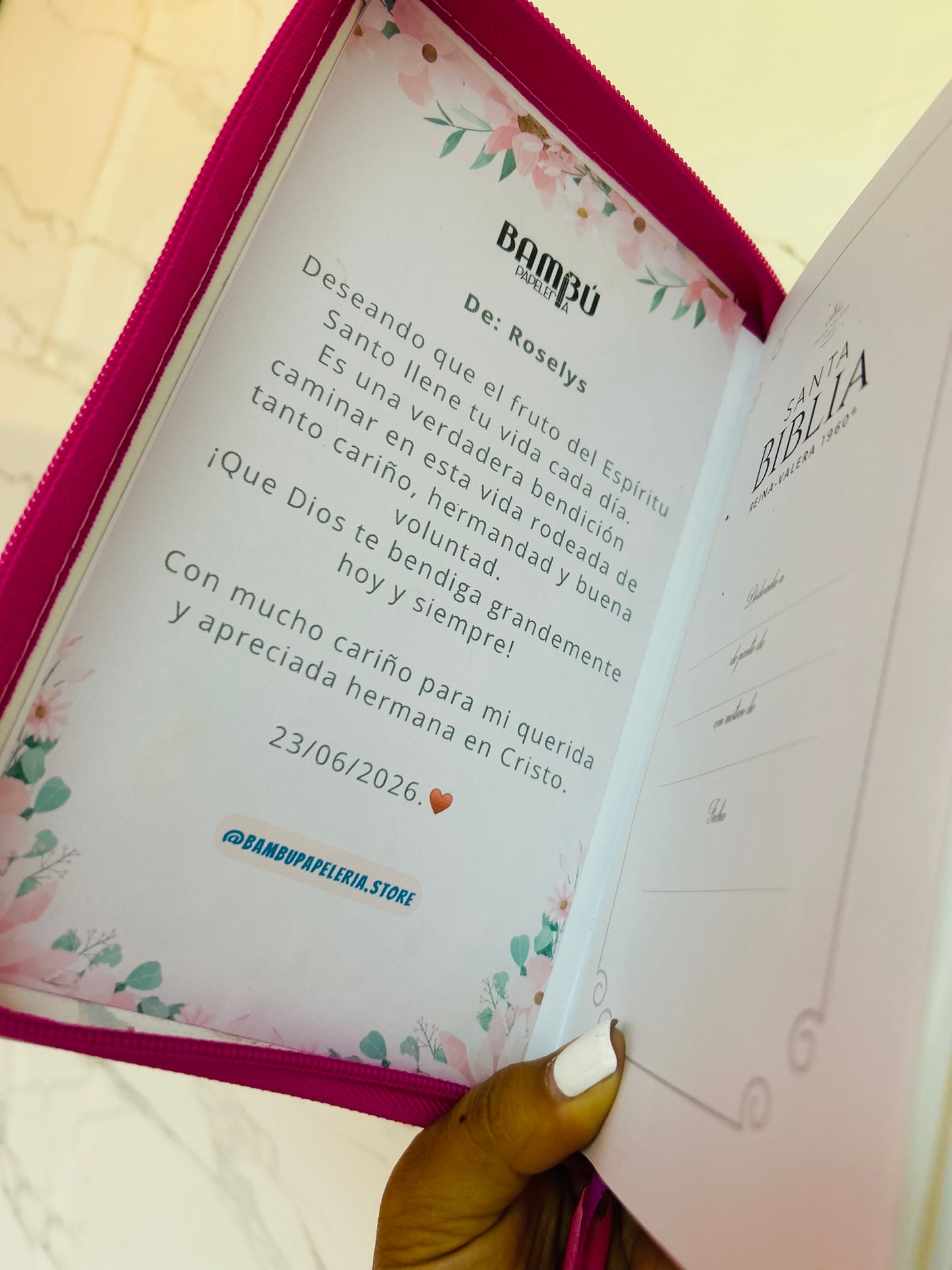 Biblia RV1960 letra gigante 14 puntos con cierre + personalizado