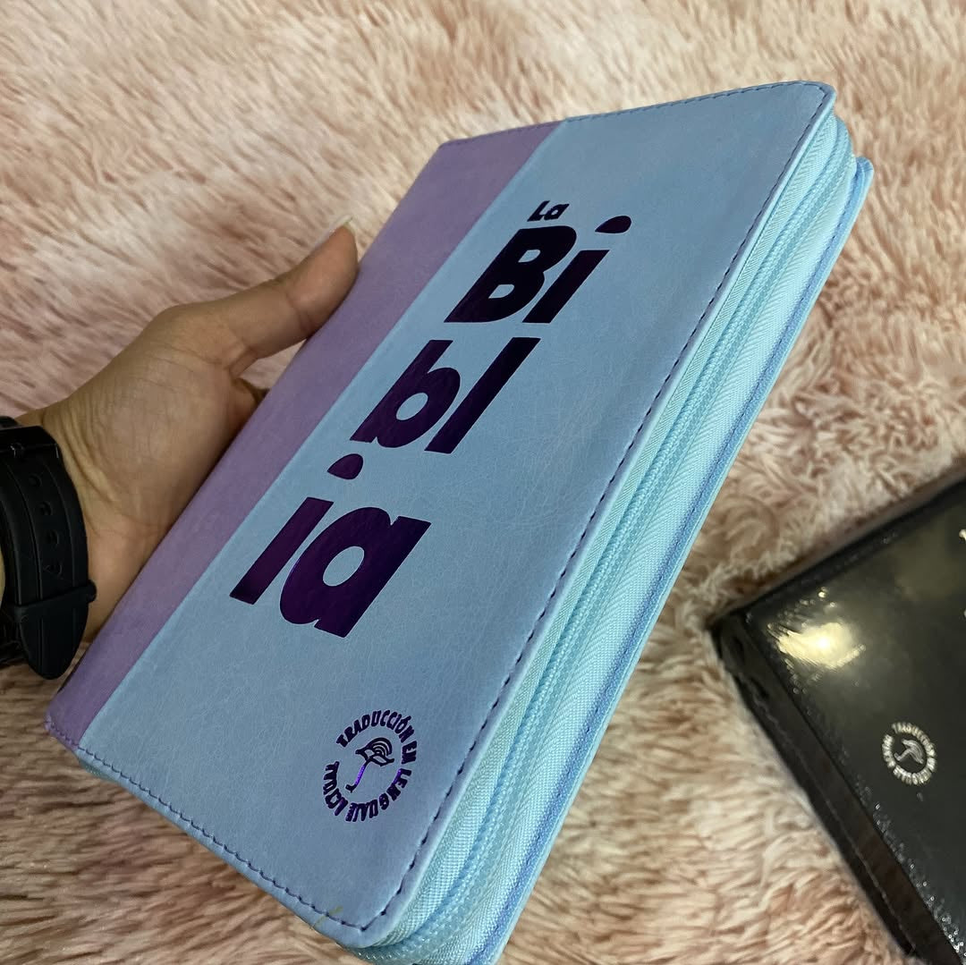 Biblia letra grande versión TLA canto plateado con cierre