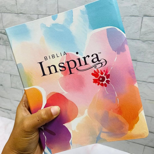 Biblia inspira artística de apuntes e ilustraciones versión NTV letra mediana