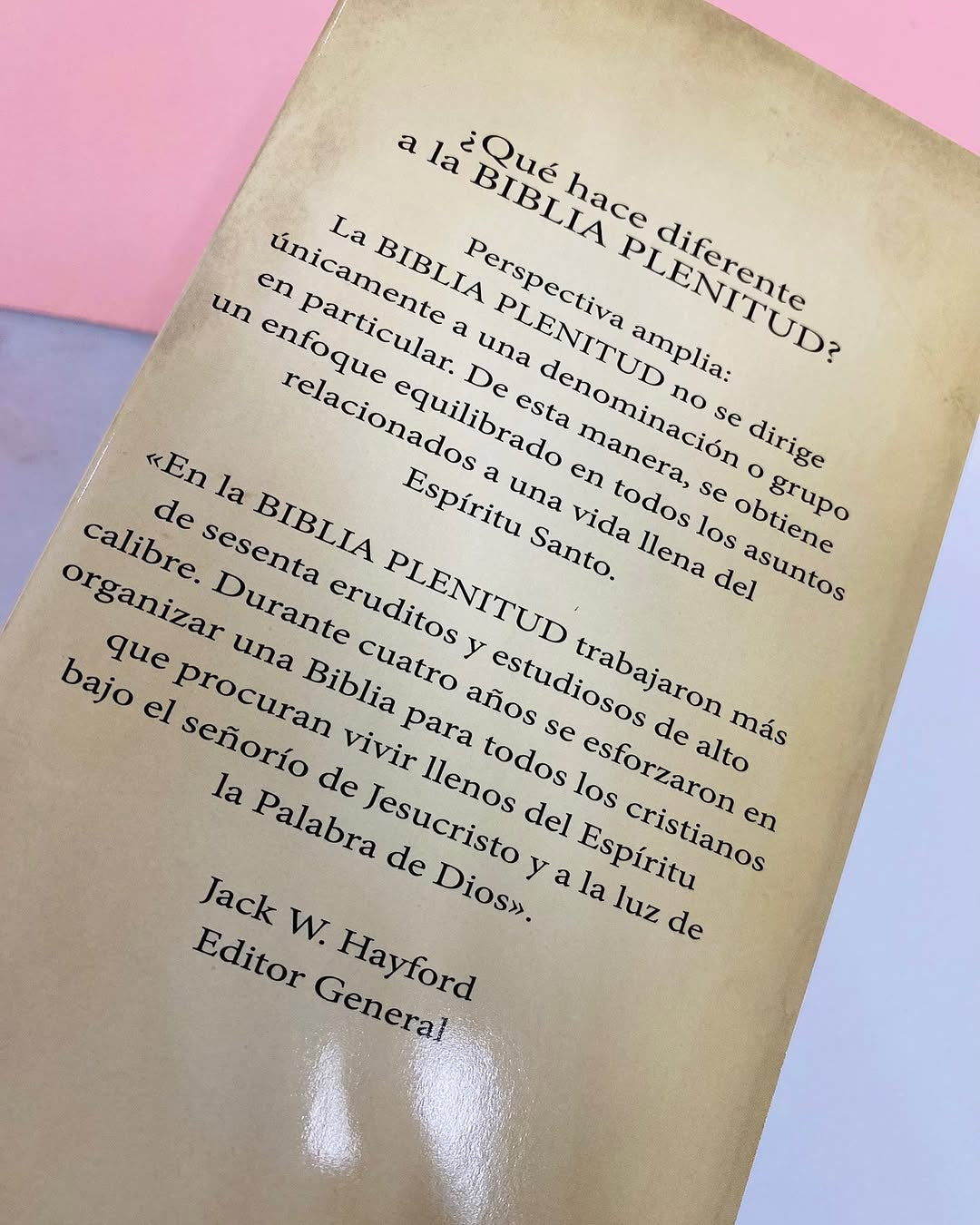 Biblia de estudio plenitud en tapa dura versión RV1960 letra mediana