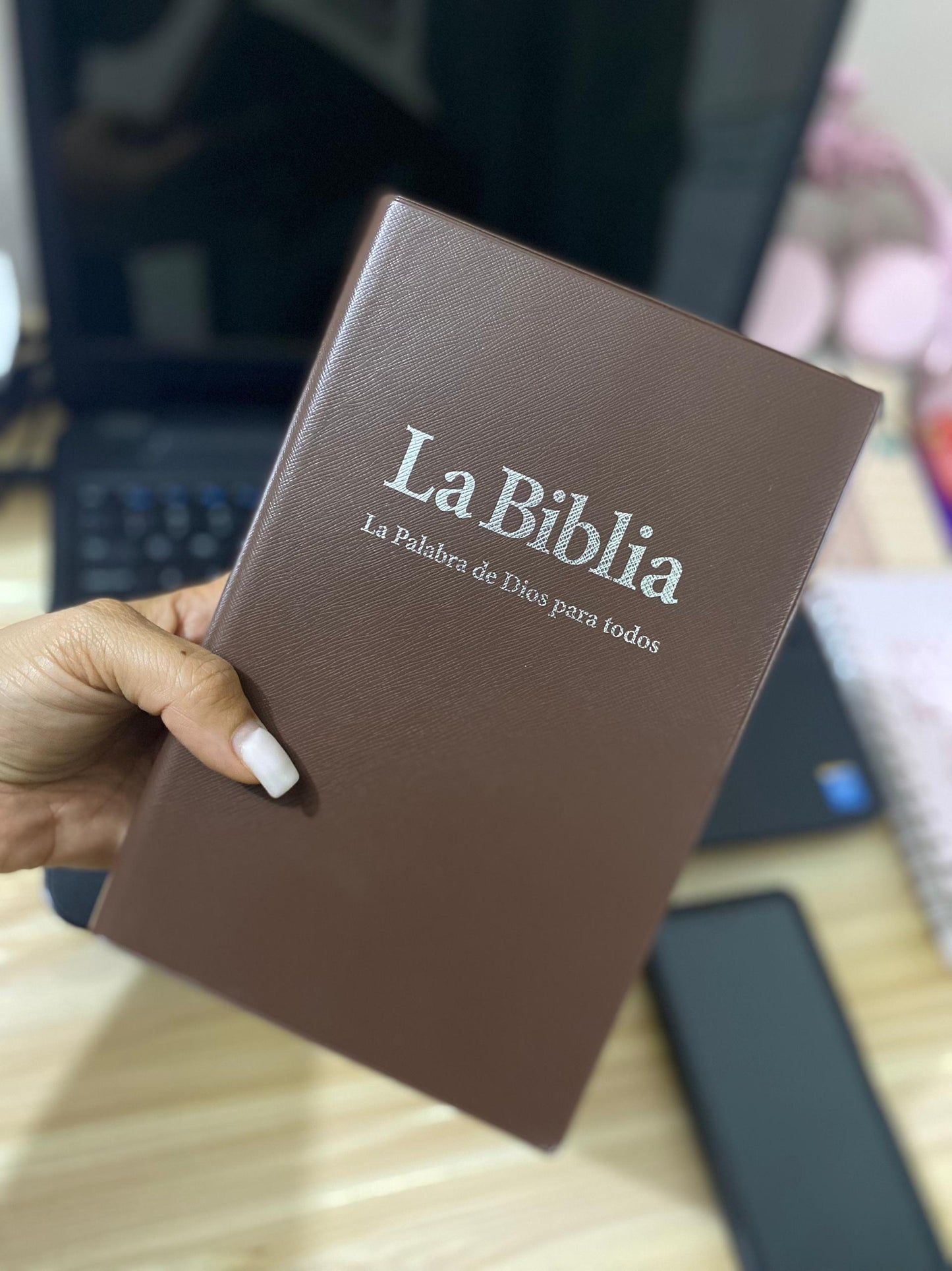 Biblia económica versión PDT: palabra de Díos para todos, letra mediana papel blanco