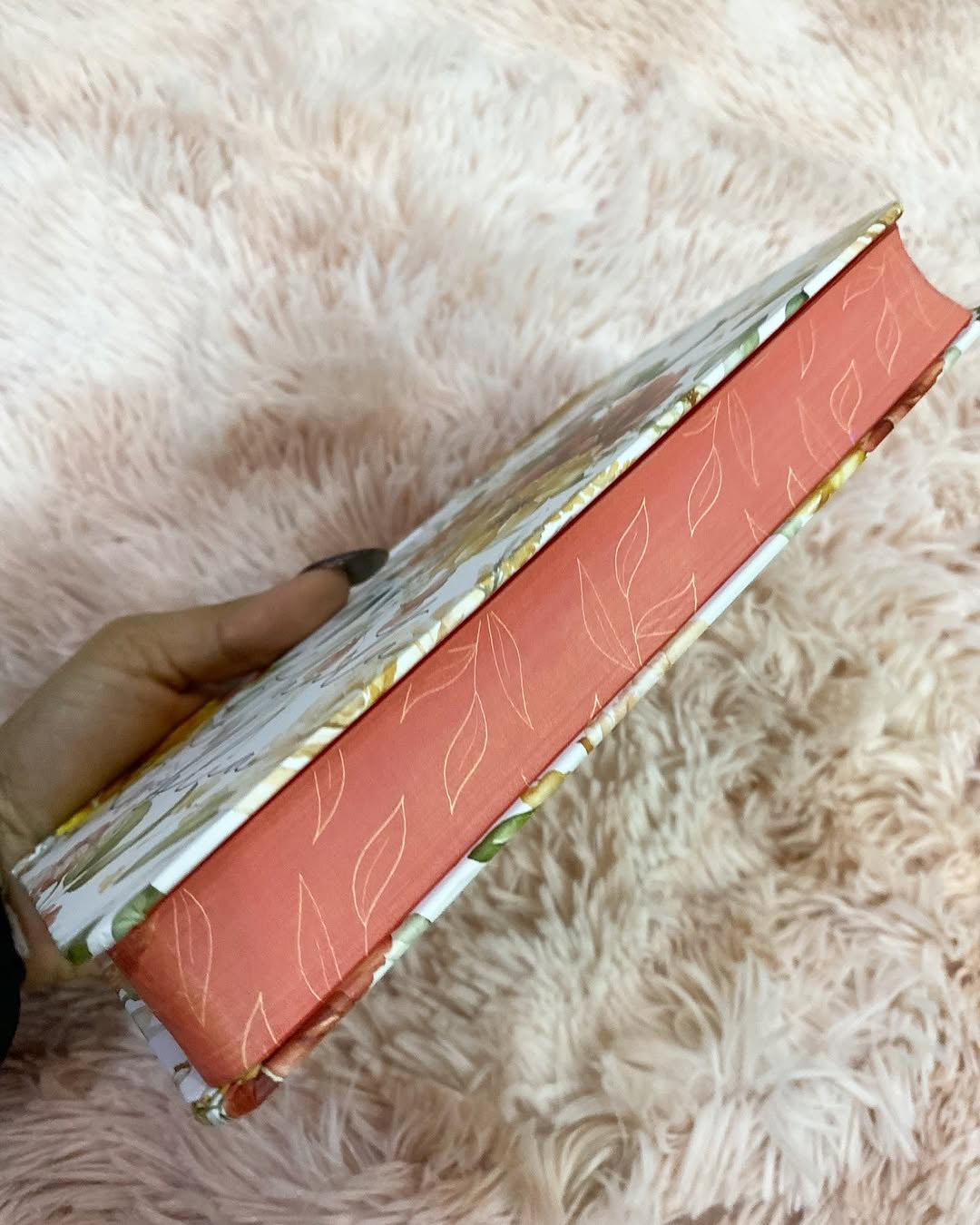 Biblia tapa dura floreada letra grande 10 puntos versión RV1960 con concordancia