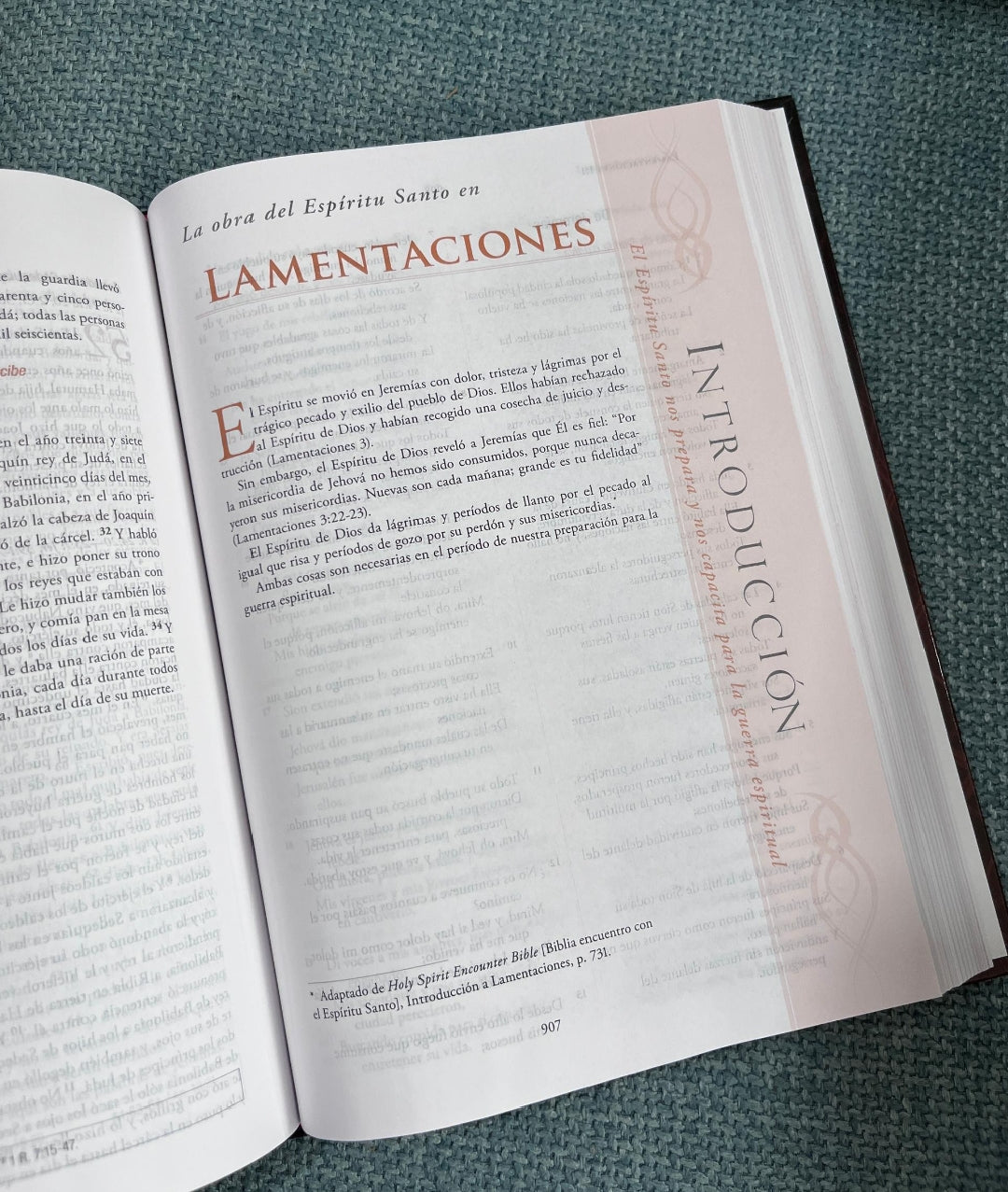 Biblia de estudio guerra espiritual en tapa dura versión RV1960