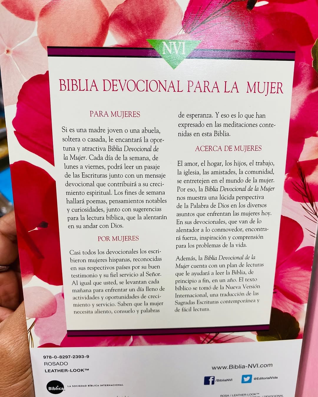 Biblia con devocional para la mujer en símil piel letra grande versión NVI