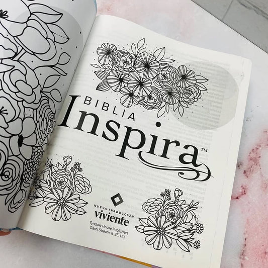 Biblia inspira artística de apuntes e ilustraciones versión NTV letra mediana